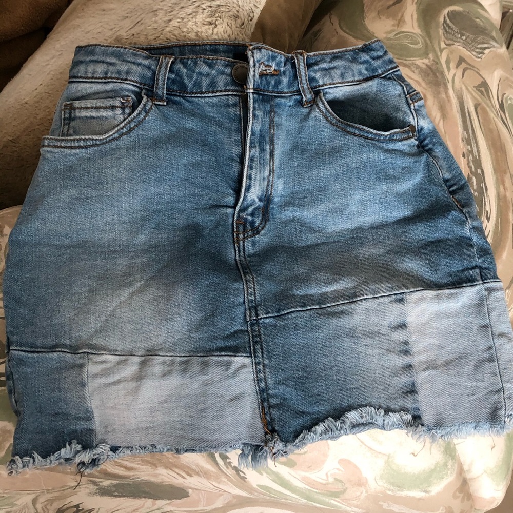 Patchwork denim skirt stretchy and form fitting